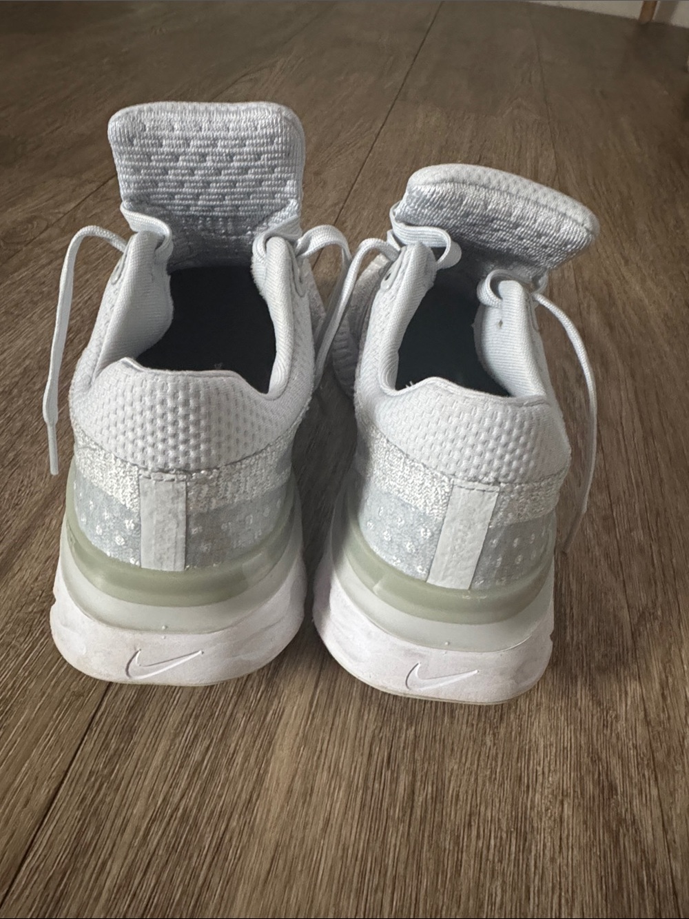 Women’s Nike React Infinity Flyknit shoes - Picture 5 of 5